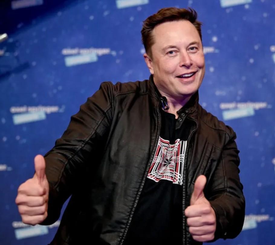 elon-musk-double-thumbs-up
